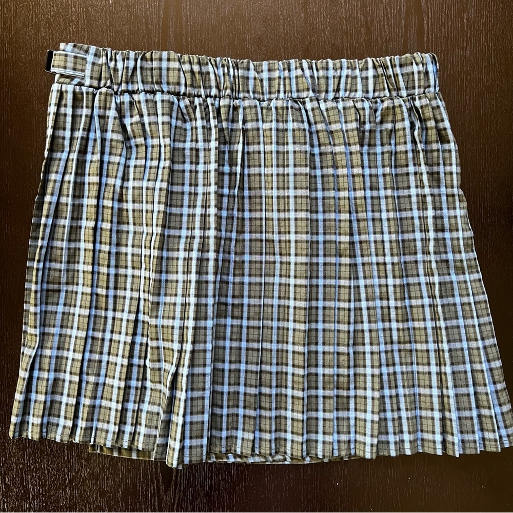 Pleated skirt